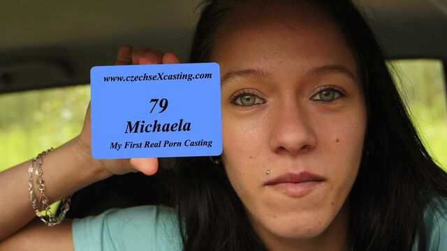 Молодая распутная девица отличный минет сделала чуваку на природе...